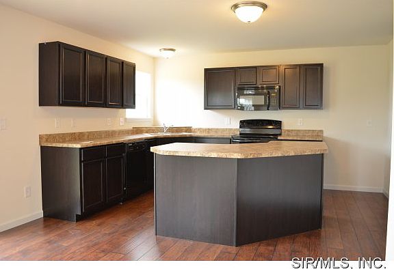 3rd image of 3048 Harvest Meadow Dr