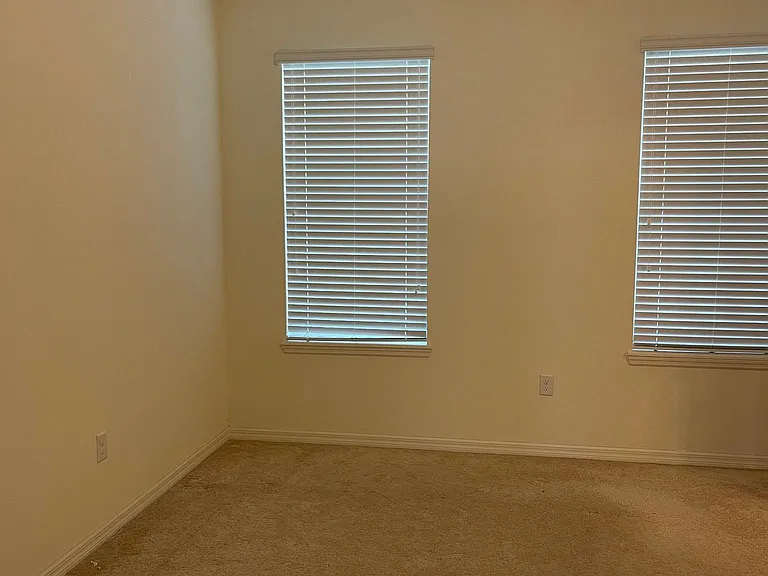 8096 Bluejack Oak Dr — Photo 10