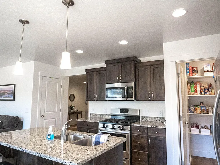 3856 E Transam Ln — Photo 6