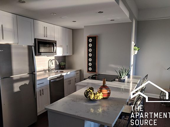 5th image of 2150 N Lincoln Park W APT 1212