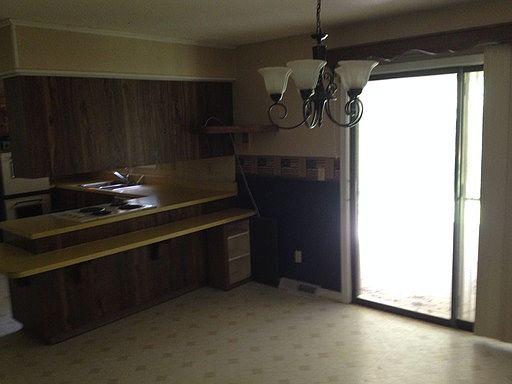 5th image of 2510 S Avondale St