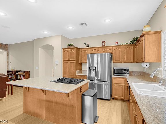 4th image of 11524 Cannon Falls Ave