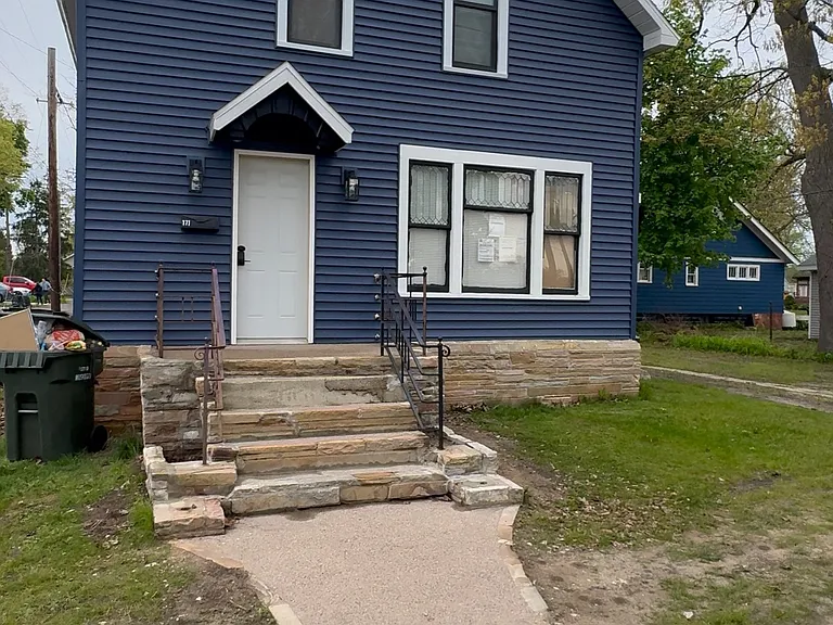 Irwin Ave — Photo 1