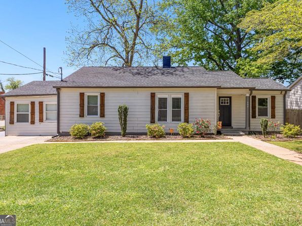402 N Cliff St, Carrollton, GA 30117
