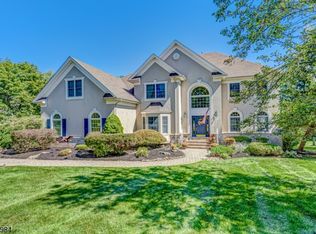 7 Codington Ln, Warren, NJ 07059