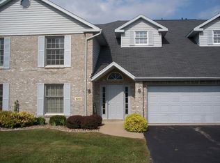 3255 Lake Ridge Dr APT B, Dubuque, IA 52003