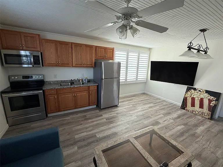 8 Bayvilla St — Photo 1