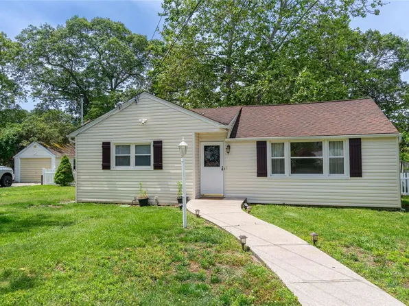 166 Adirondack Drive, Selden, NY 11784