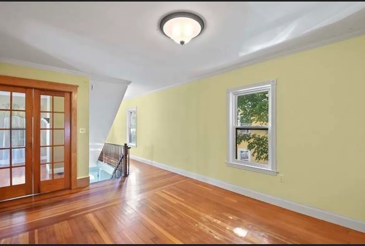3 bed, $2,600 — Photo 2