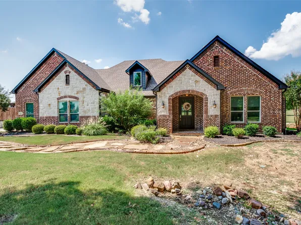 650 Cypress Point Dr, Gunter, TX 75058