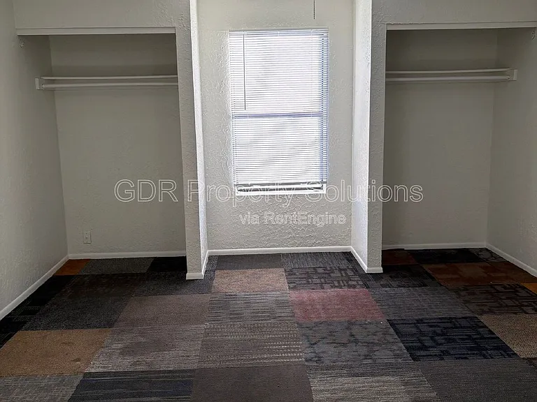 1100 Coal Ave SW #4 — Photo 8