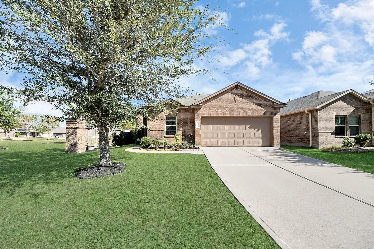 Building Photo - 4022 Nestra Dr