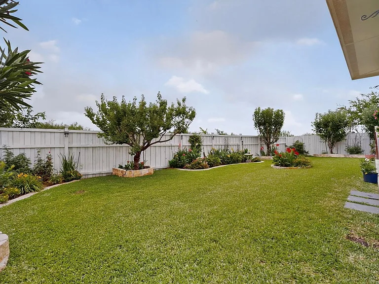 11228 Barn Owl Dr — Photo 31