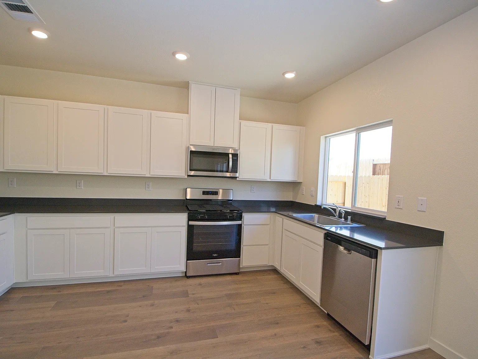 8905 Windy Ravine Dr — Photo 3