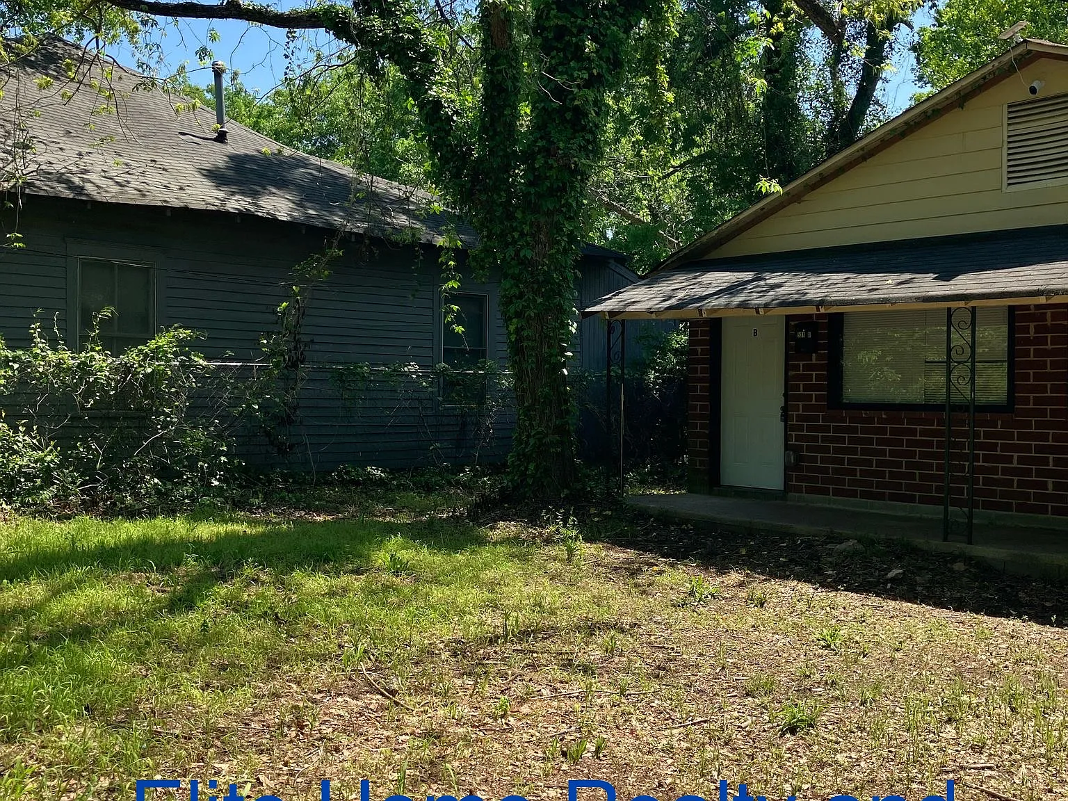 521 Hall Street - B — Photo 2