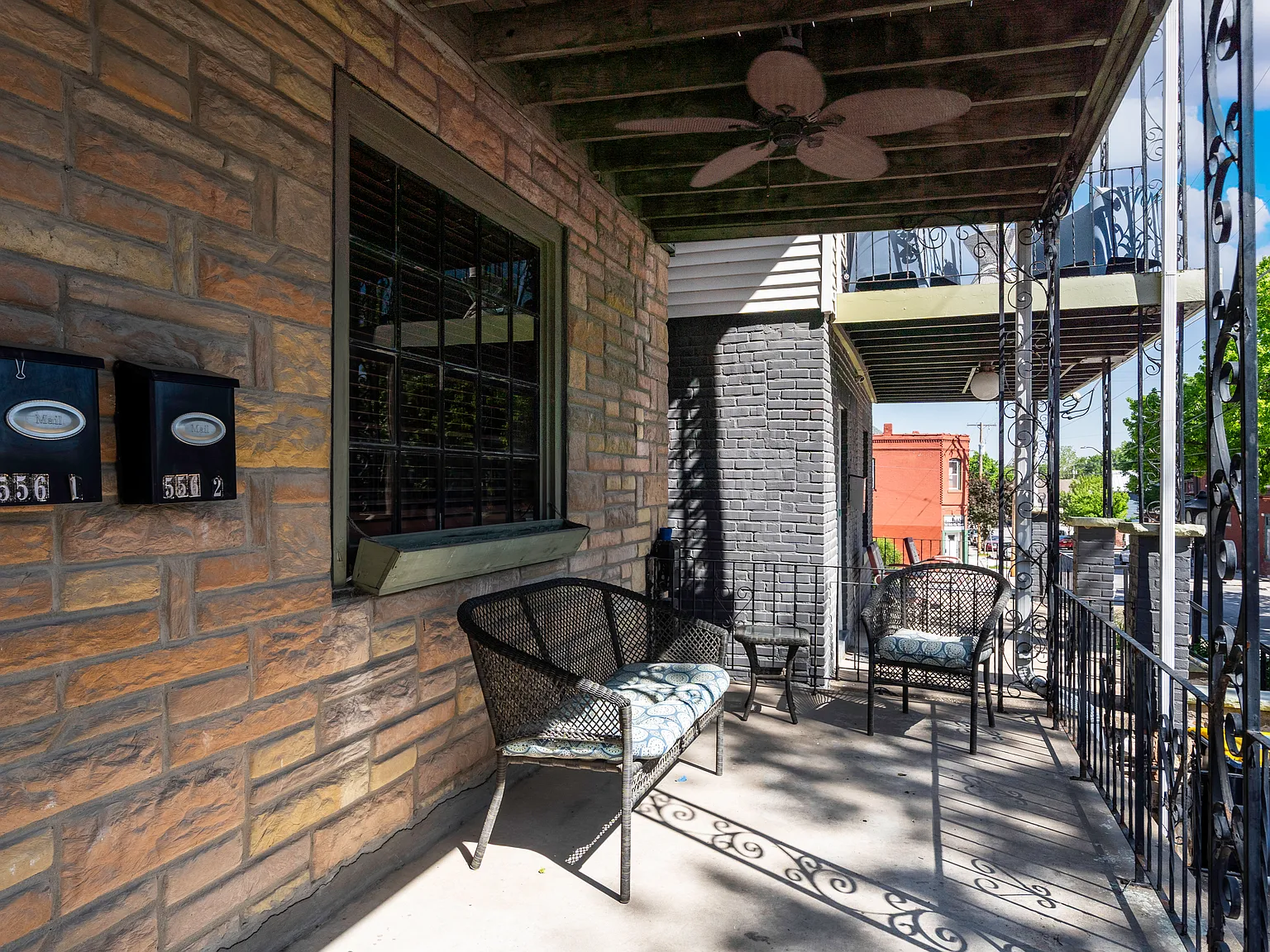 2 bed, 1000 sqft, $1,700 — Photo 3