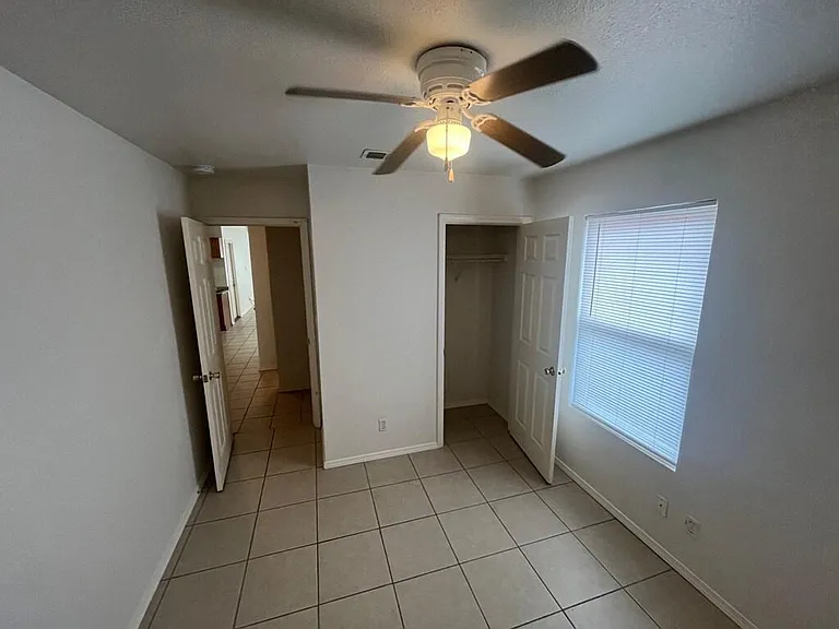 1210 Chaparral St — Photo 9