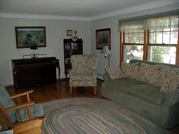 Beautiful Hardwood flooring.