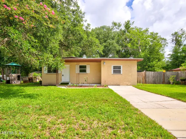 845 FLOYD Circle N, Orange Park, FL 32073