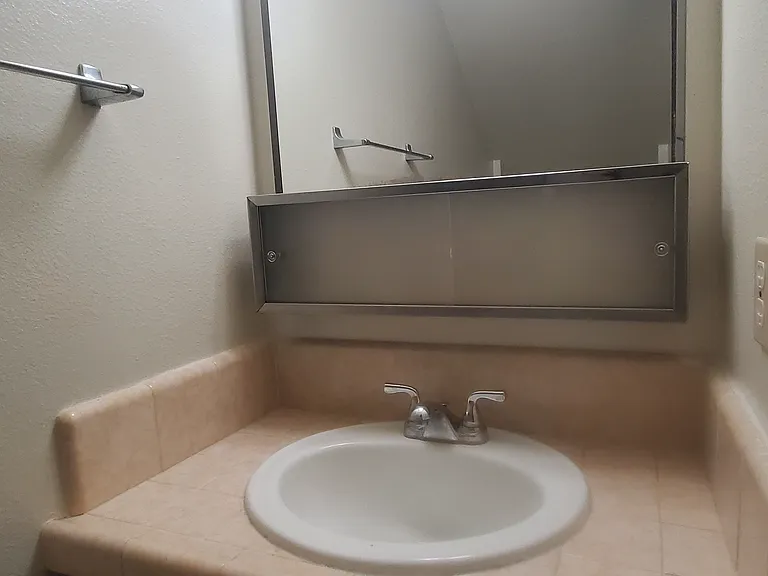 309 Almond Ave — Photo 7