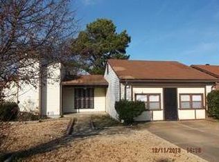 60 Sullivan Dr, Memphis, TN 38109