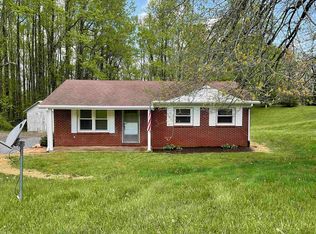 347 Stonewall Rd, Fancy Gap, VA 24328