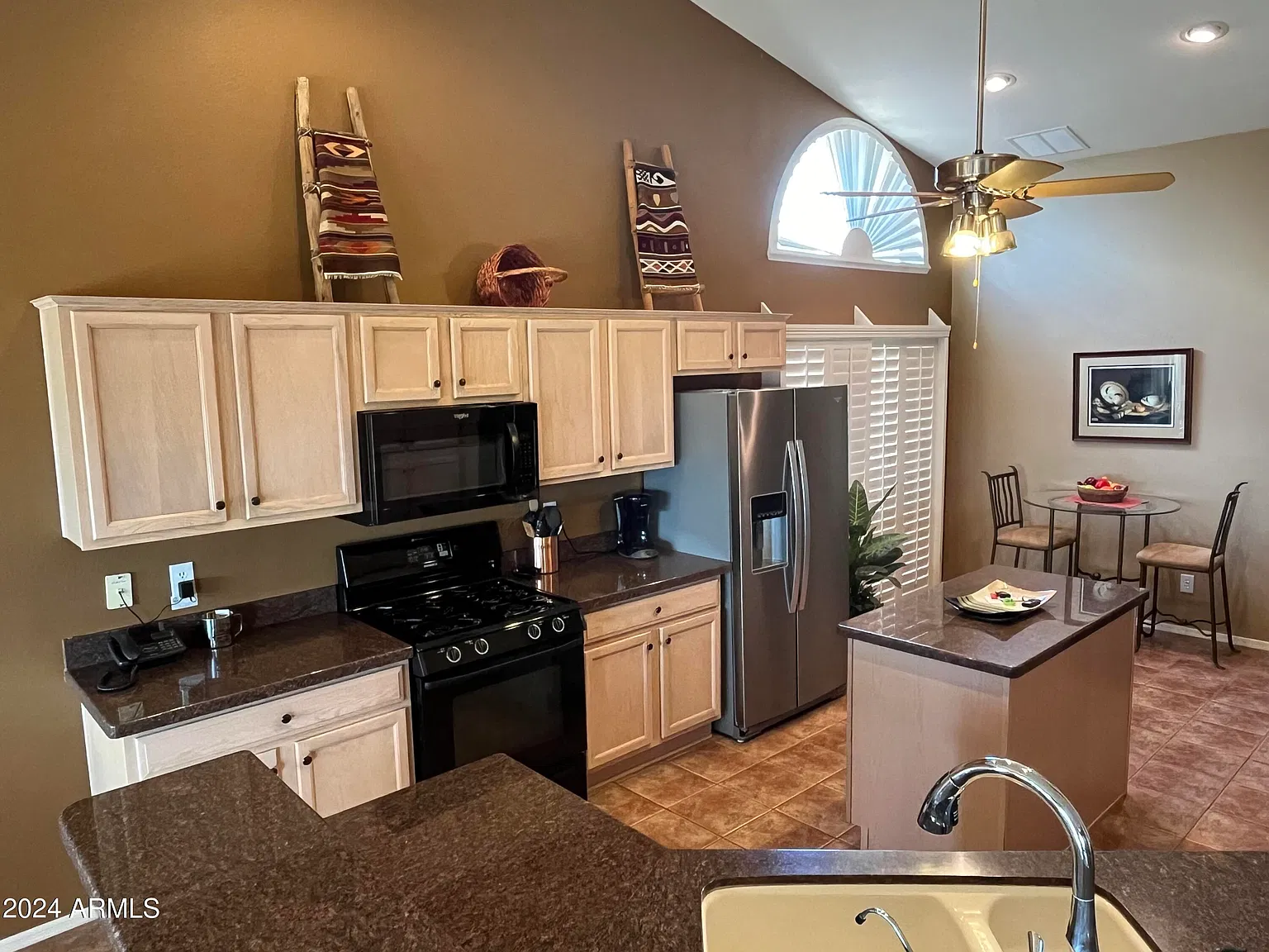 2 bed, 2.0 bath, 2100 sqft, $1,850 — Photo 4