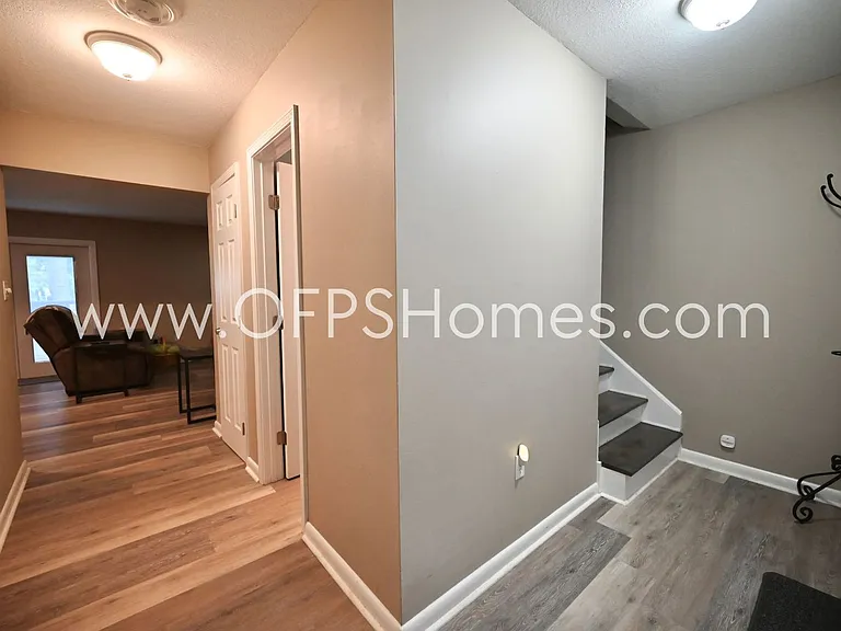 1755 Union Ave — Photo 5