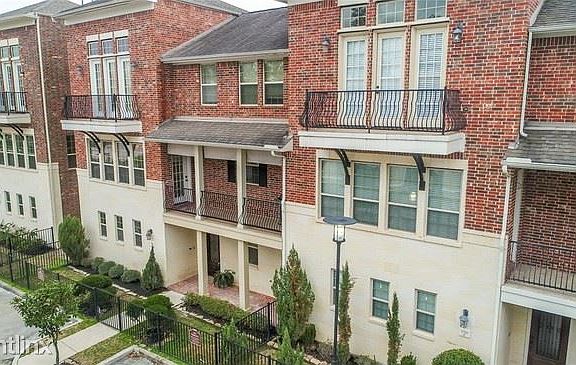 002_Building Photo - 1719 Dominica Dr