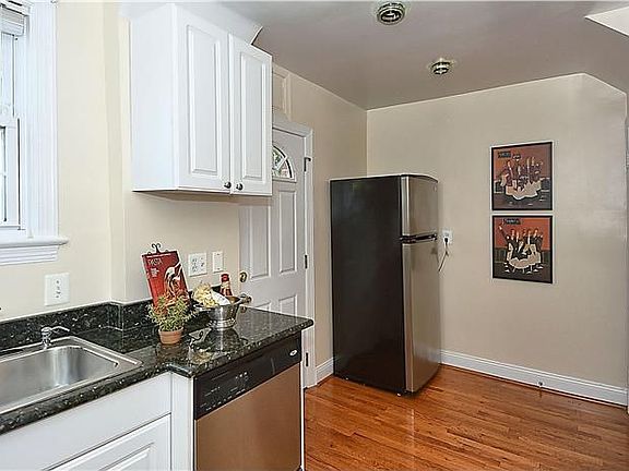 5th image of 9408 Woodland Dr