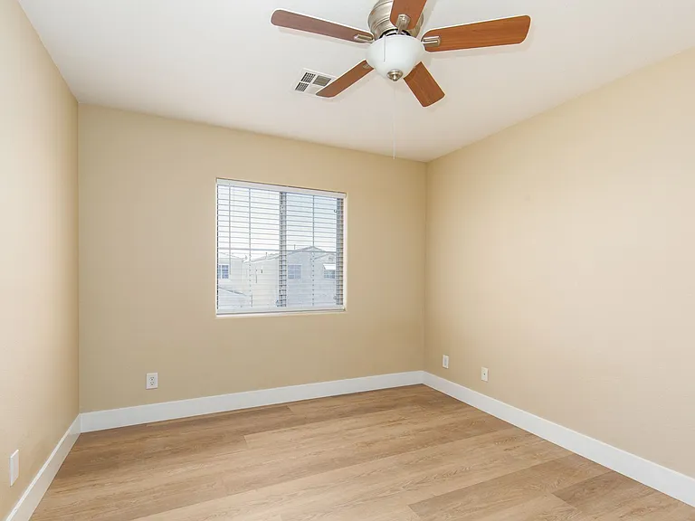 8723 Evan Lilas St — Photo 29