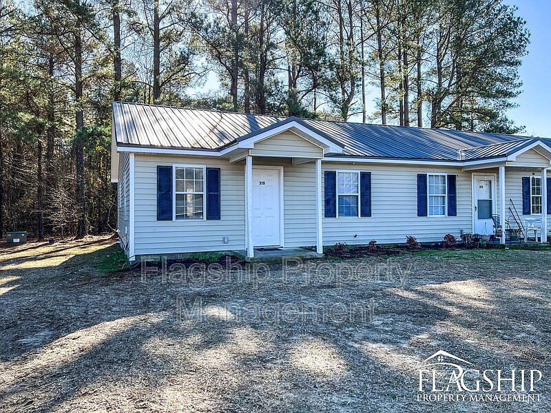 1st image of 210 Connie Cir