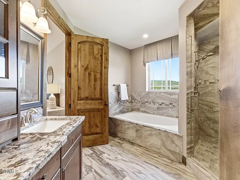 3286 Lower Saddleback Rd — Photo 15