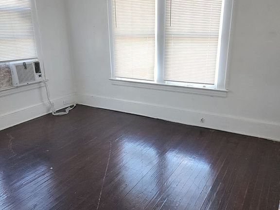 4th image of 26 W 27th St Unit A