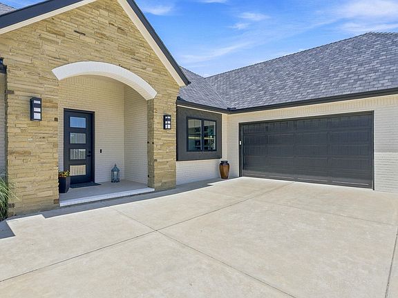 3rd image of 10904 E Steeplechase Ct