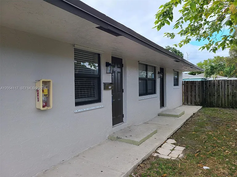 2117 Liberty St #CENTER — Photo 11