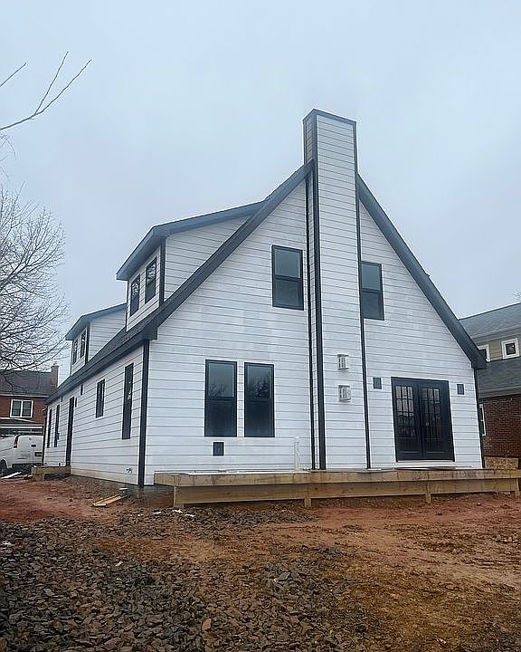 1st image of 2815 18th St S