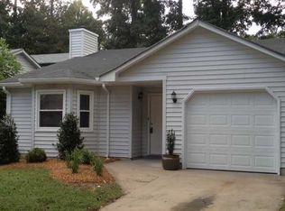 1417 Larkview Dr, Virginia Beach, VA 23454