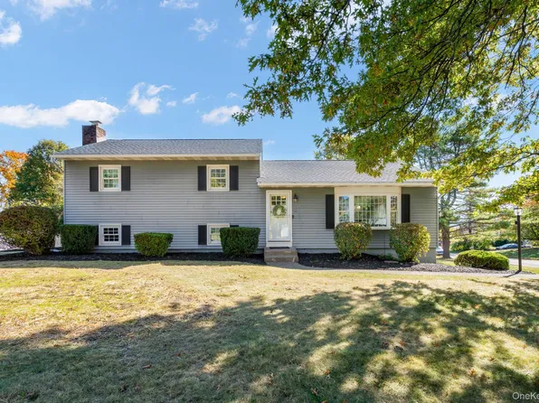 4 Lancer Drive, Newburgh, NY 12550