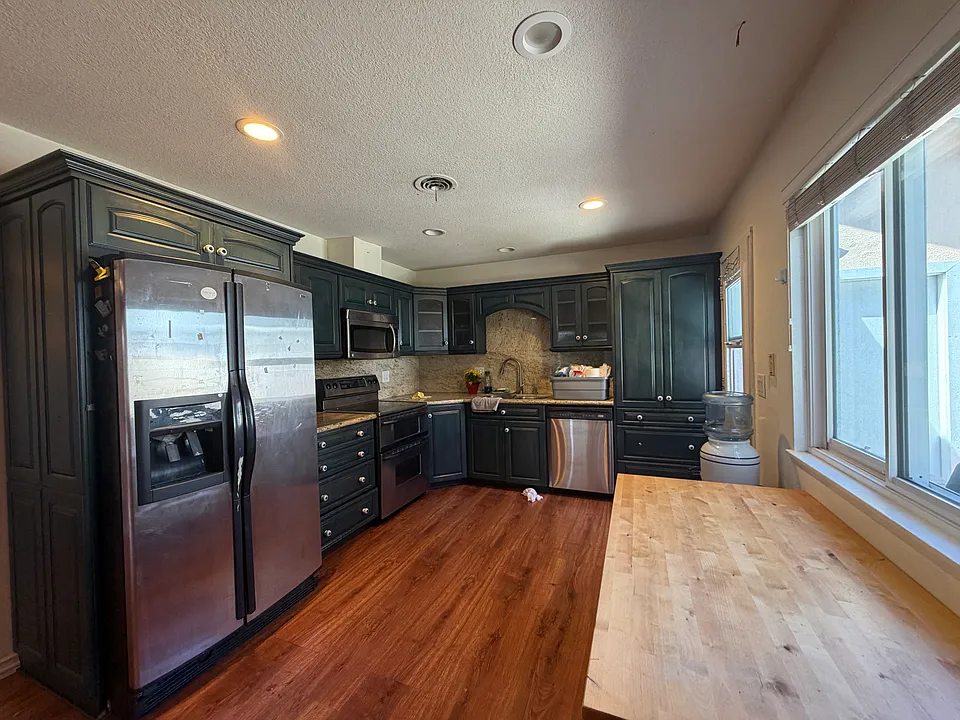 20032 Cove Cir