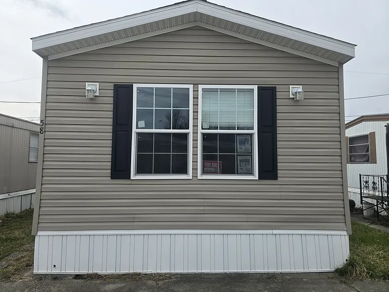 3939 N Clinton St #58 — Photo 1