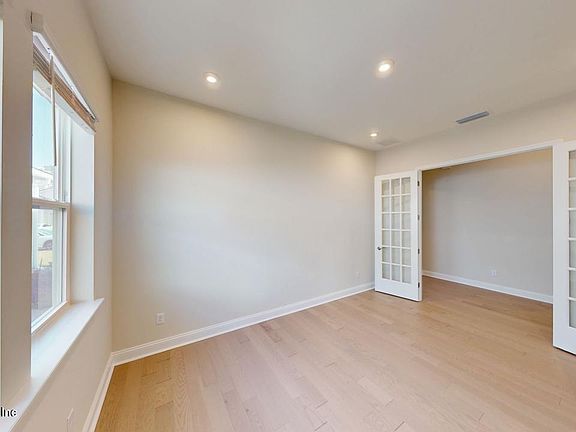 4th image of 339 PELTON Place
