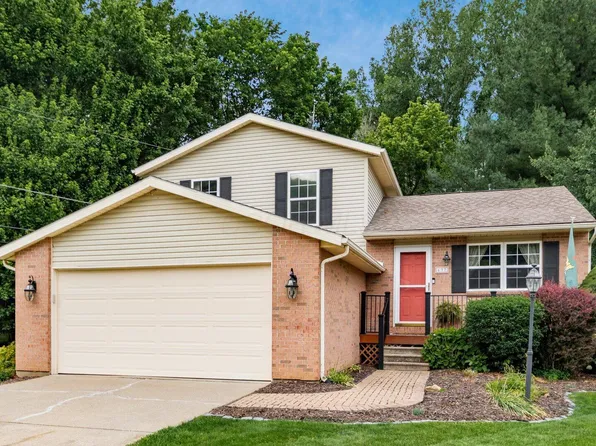 637 Livingston Ct, Heath, OH 43056
