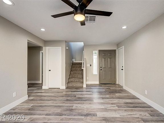 5th image of 344 Gulfport Ct