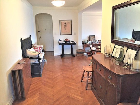 3rd image of 5 W 86th St APT 17A