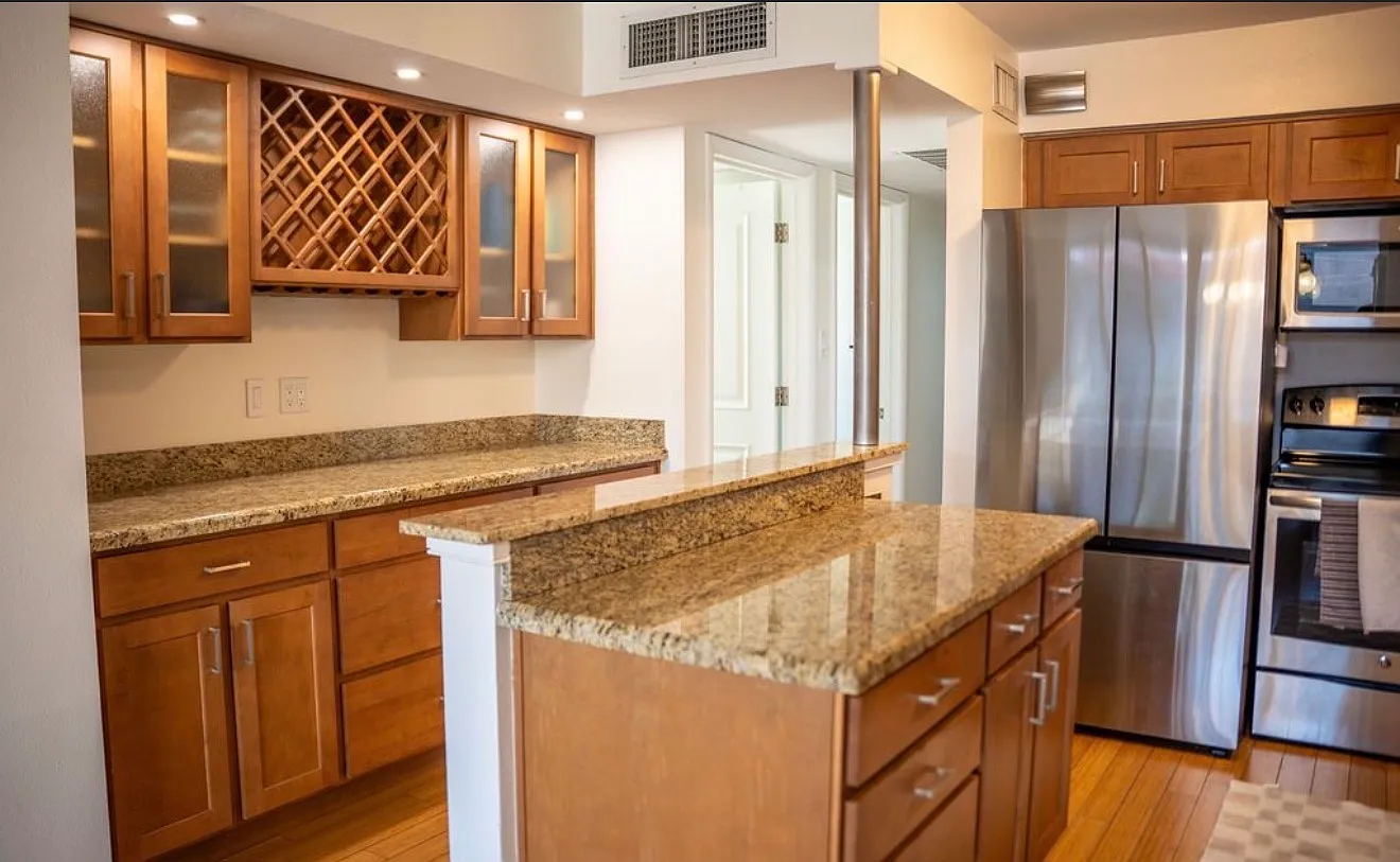 3 bed, 1614 sqft, $2,100 — Photo 2