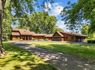 340 Lake Rd, Menasha, WI 54952