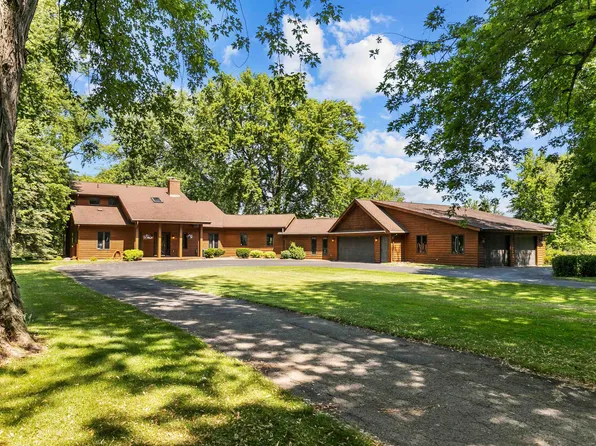 340 Lake Rd, Menasha, WI 54952