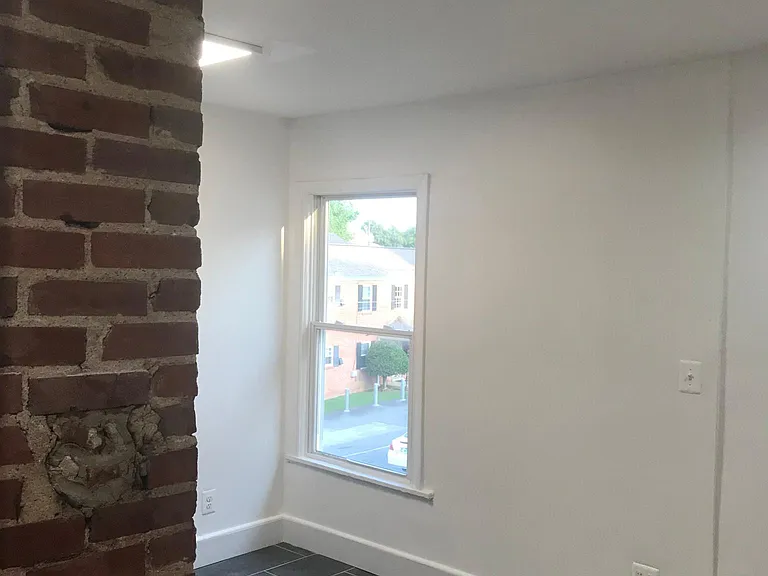 304 Broadway St #201 — Photo 10