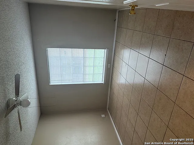 10531 Starcrest Dr — Photo 6